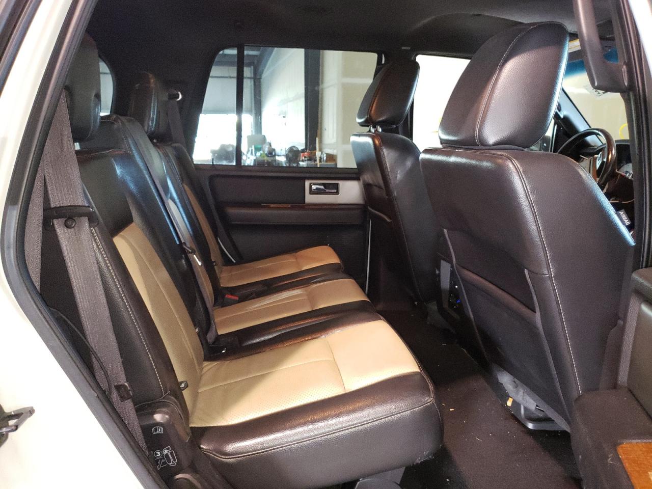 Photo 6 from auction – 2010 FORD EXPEDITION with VIN 1FMJU1J57AEA14745