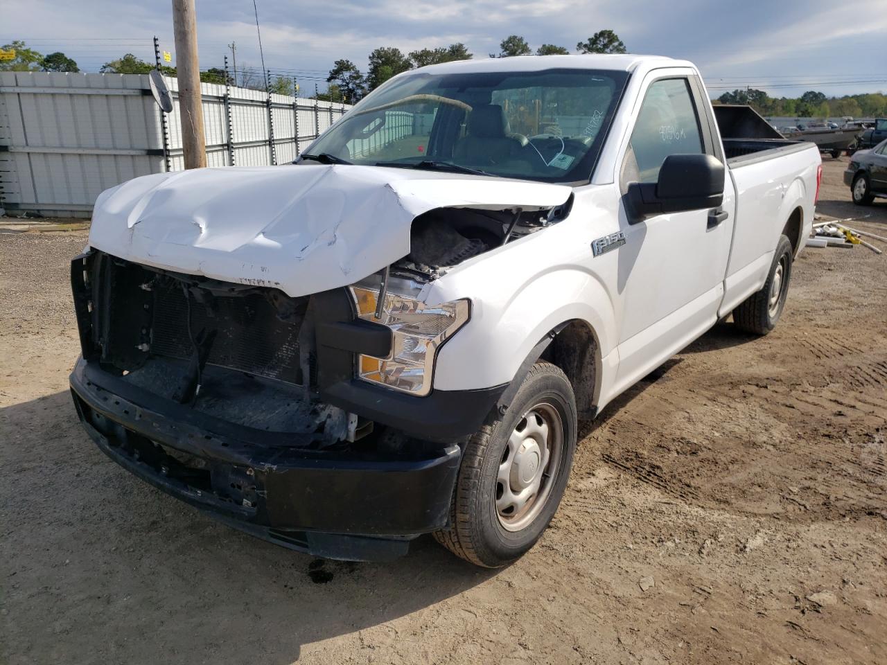 Photo 2 from auction – 2016 FORD F150 with VIN 1FTMF1C86GKD97221