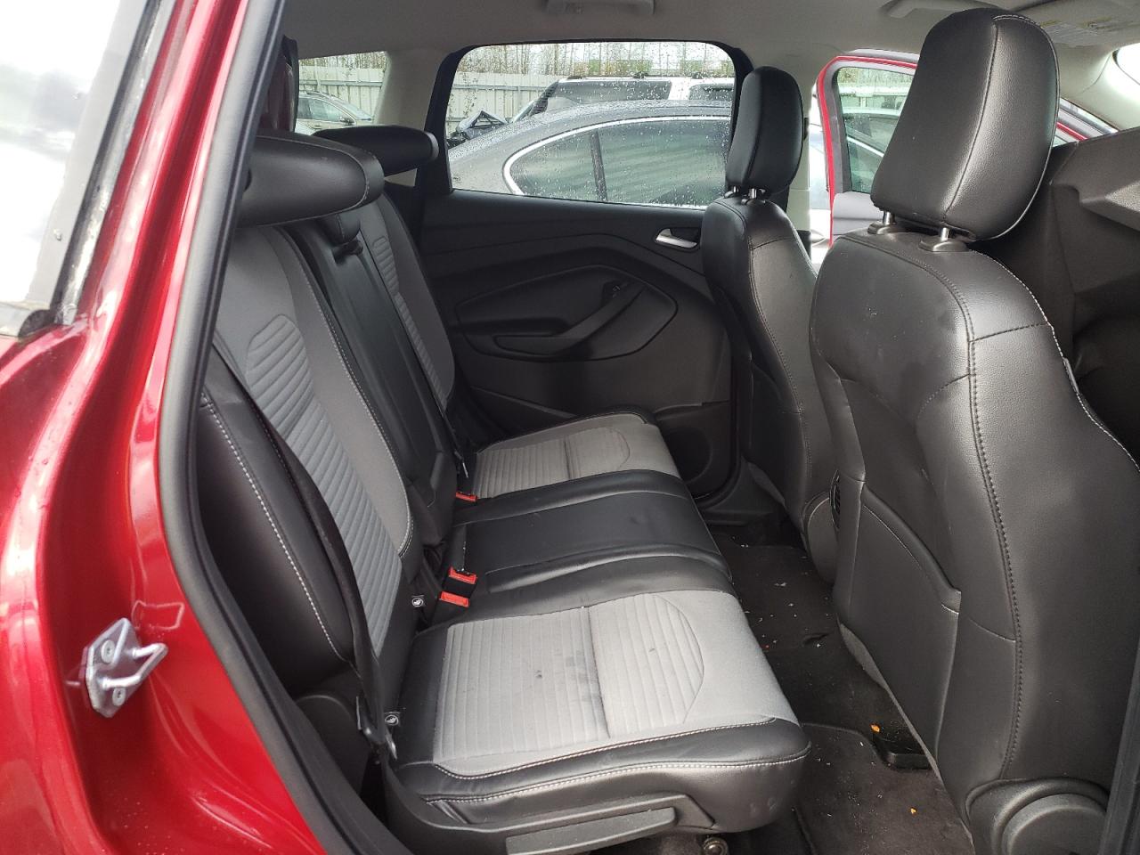 Photo 6 from auction – 2019 FORD ESCAPE SE with VIN 1FMCU9GD1KUB63603