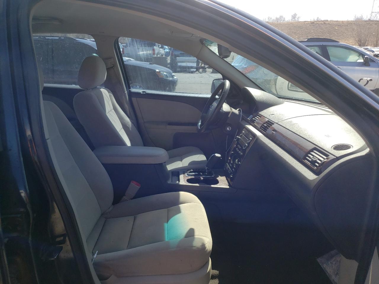 Photo 5 from auction – 2008 FORD TAURUS SEL with VIN 1FAHP24W38G170421