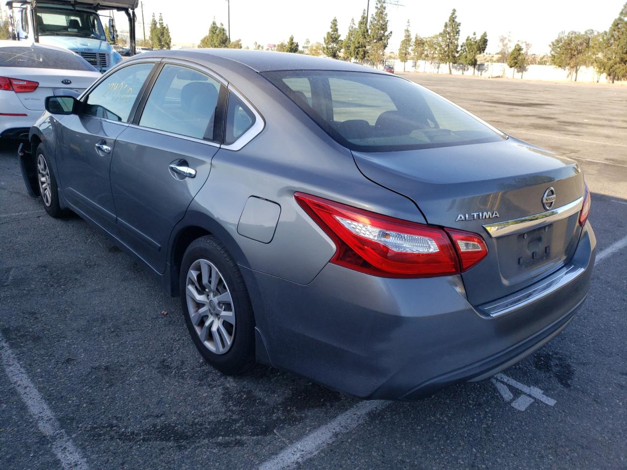 Photo 3 from auction – 2016 NISSAN ALTIMA 2.5 with VIN 1N4AL3AP2GN373231