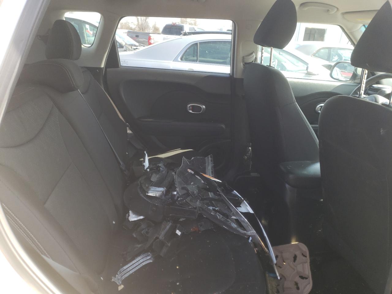 Photo 6 from auction – 2016 KIA SOUL with VIN KNDJN2A2XG7277788