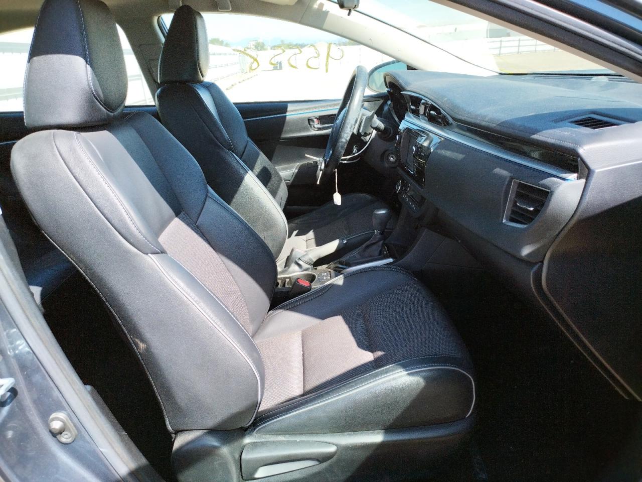 Photo 5 from auction – 2016 TOYOTA COROLLA L with VIN 5YFBURHE1GP437975