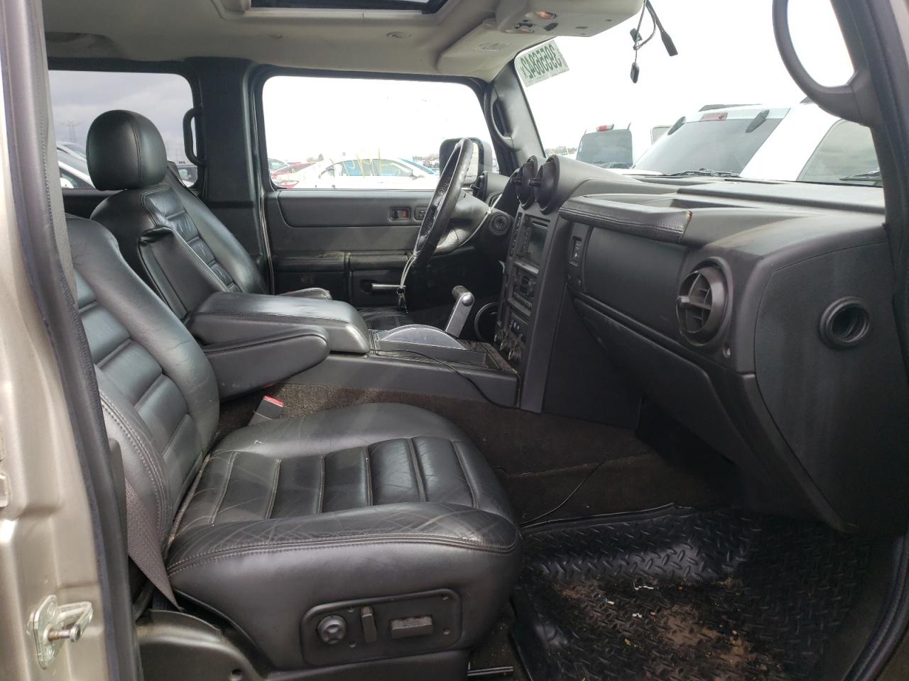 Photo 5 from auction – 2005 HUMMER H2 SUT with VIN 5GRGN22U05H125566