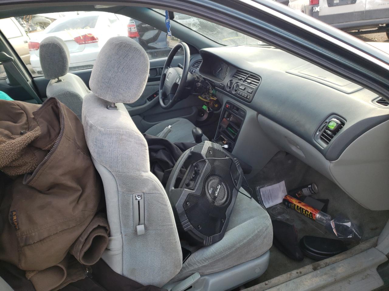 Photo 5 from auction – 1996 HONDA ACCORD EX with VIN 1HGCD7252TA018051