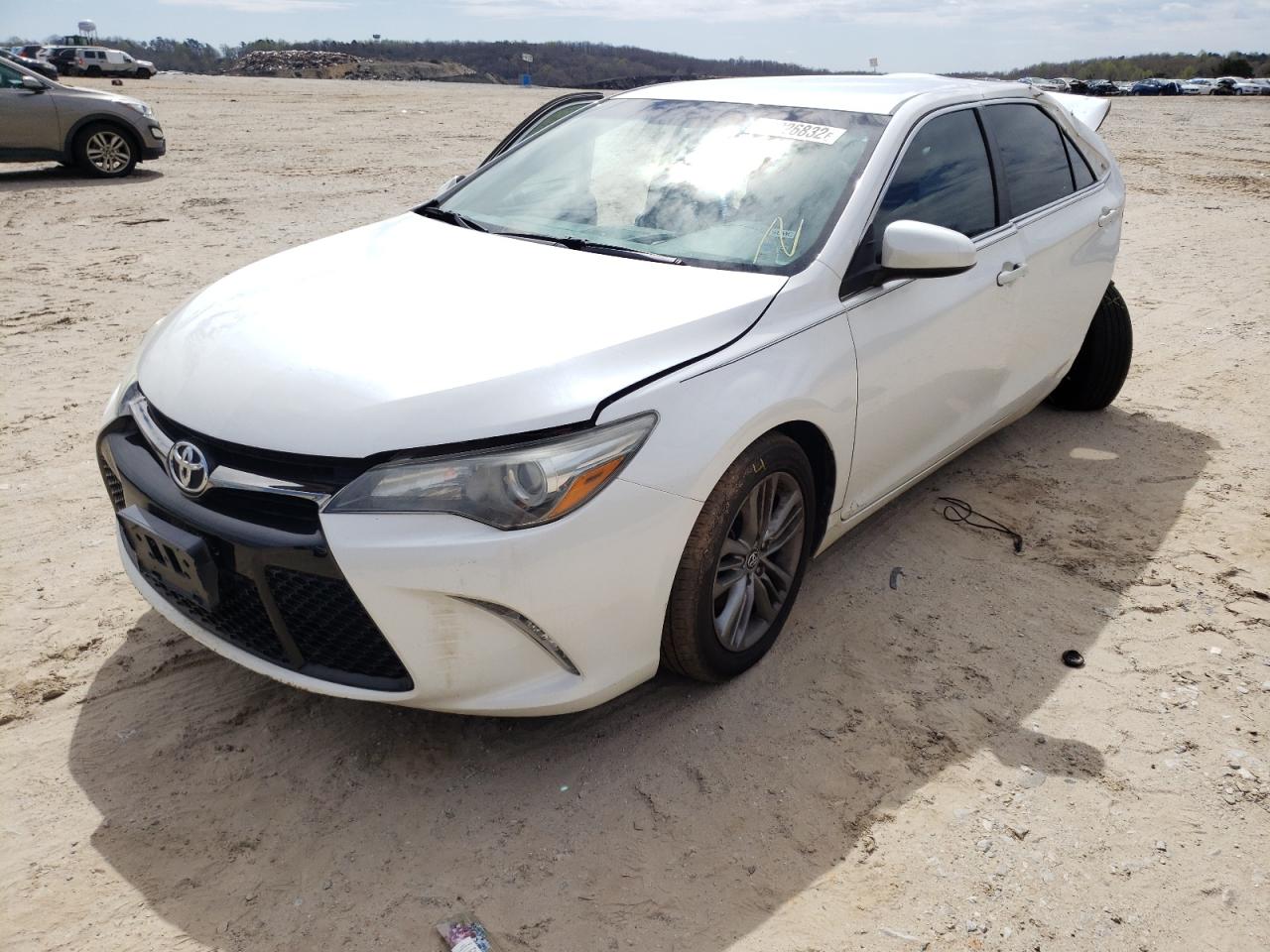 Photo 2 from auction – 2016 TOYOTA CAMRY LE with VIN 4T1BF1FK0GU148881