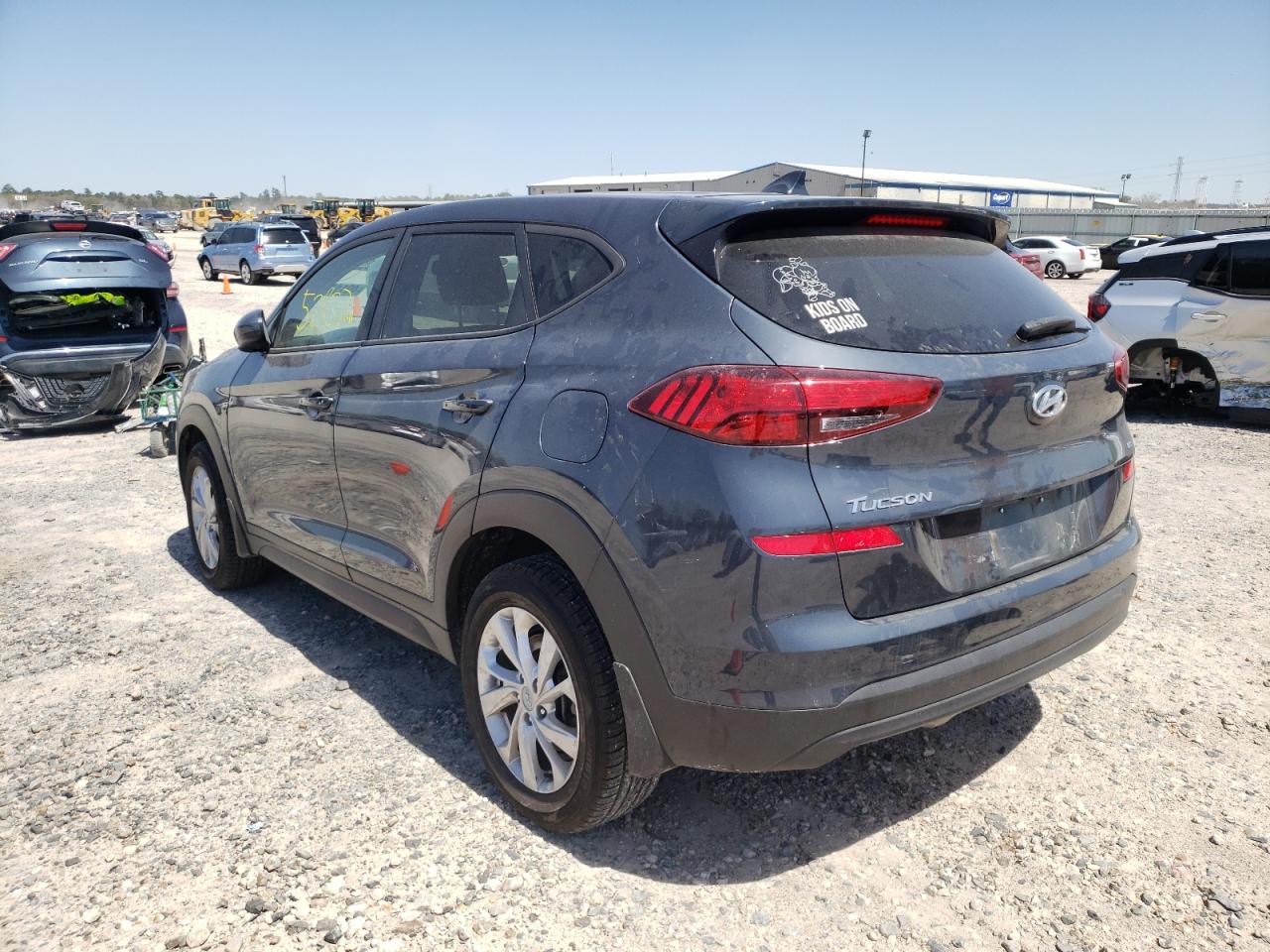 Photo 3 from auction – 2019 HYUNDAI TUCSON SE with VIN KM8J2CA44KU000396