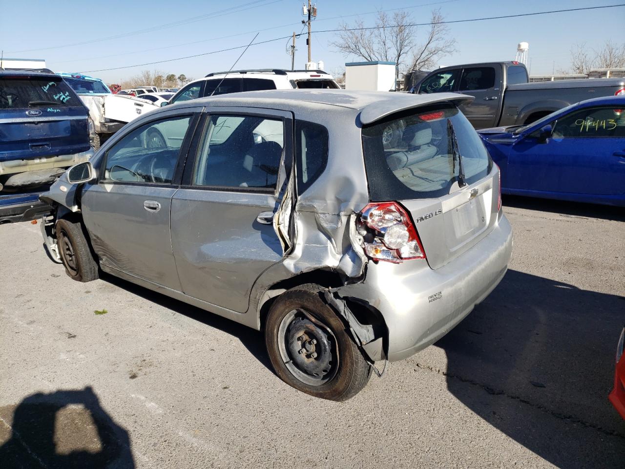 Photo 3 from auction – 2005 CHEVROLET AVEO BASE with VIN KL1TD626X5B342953