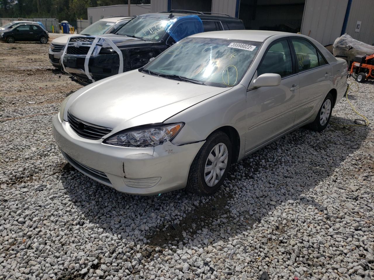 Photo 2 from auction – 2005 TOYOTA CAMRY LE with VIN 4T1BE32K15U054669