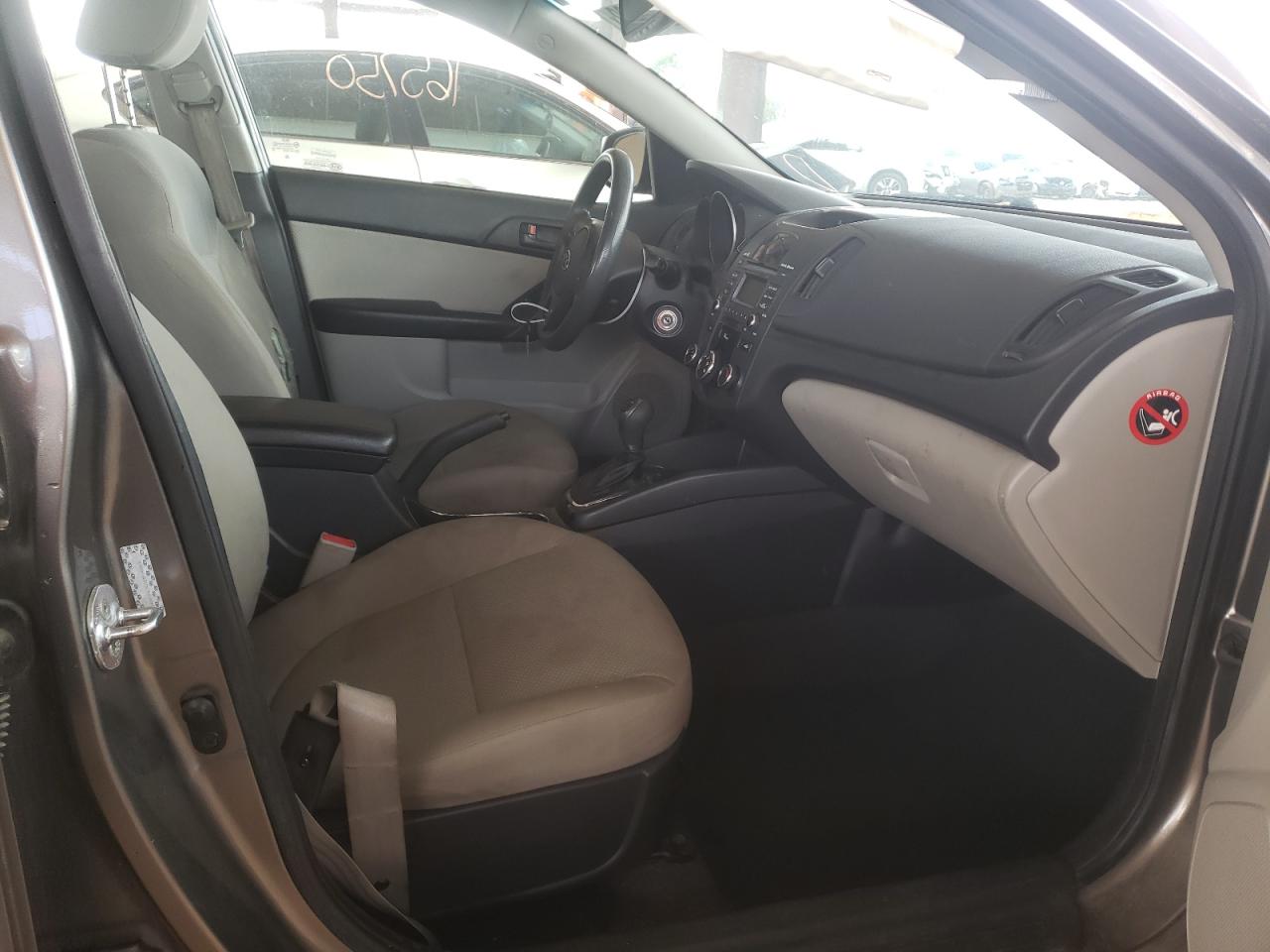 Photo 5 from auction – 2012 KIA FORTE EX with VIN KNAFU4A25C5496942