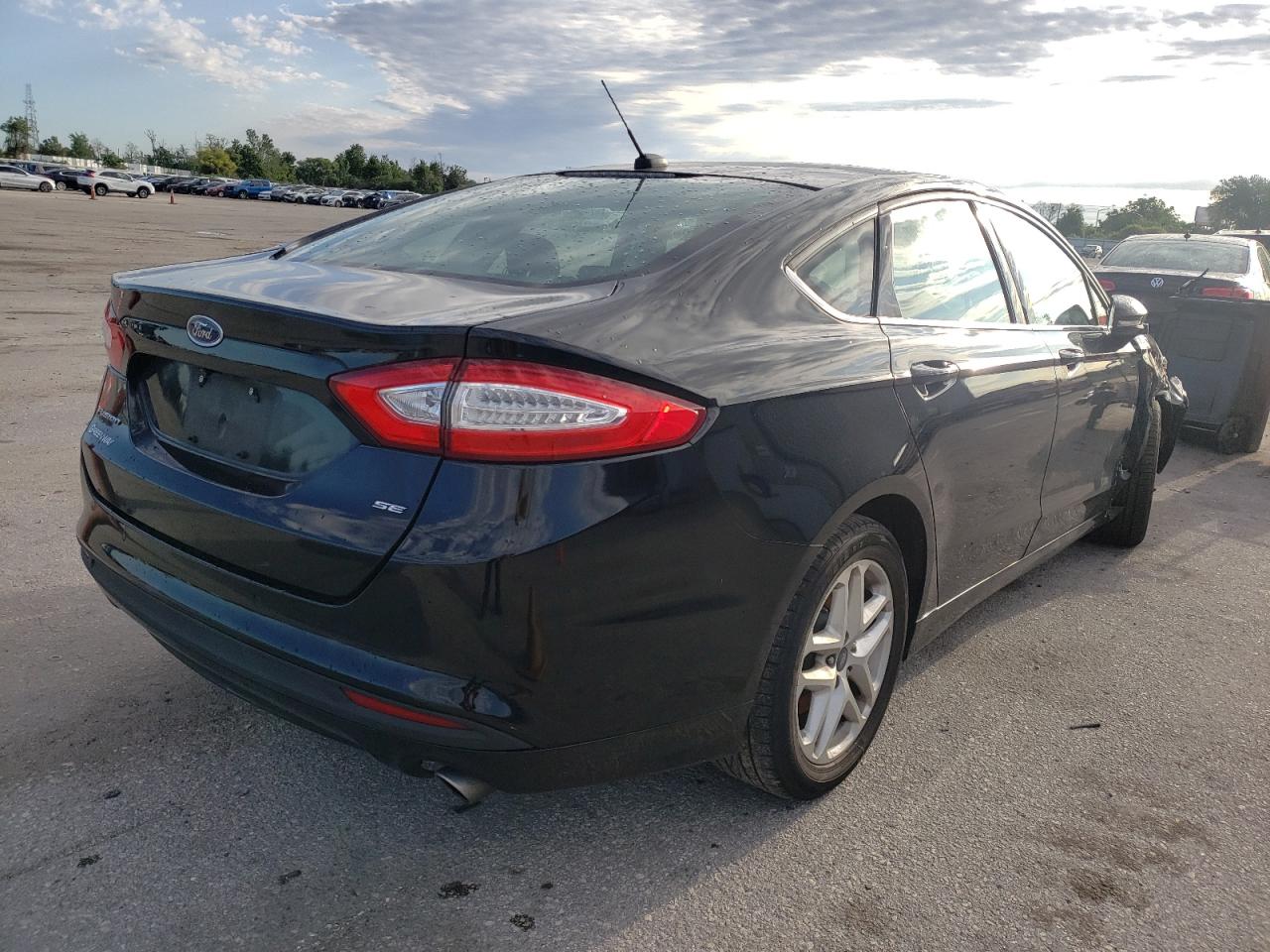 Photo 4 from auction – 2016 FORD FUSION SE with VIN 3FA6P0H75GR393873
