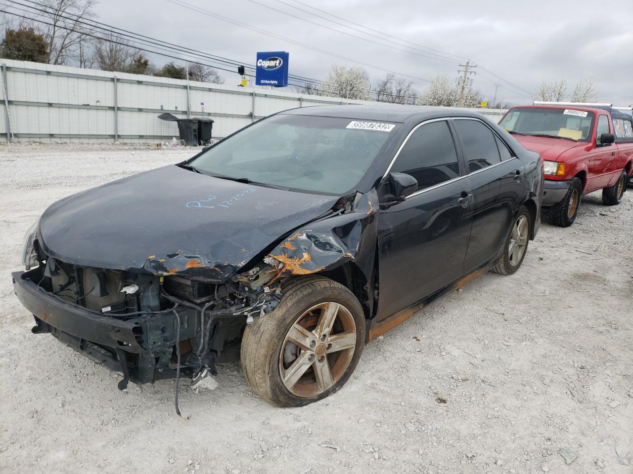 Photo 2 from auction – 2014 TOYOTA CAMRY L with VIN 4T1BF1FK1EU751626