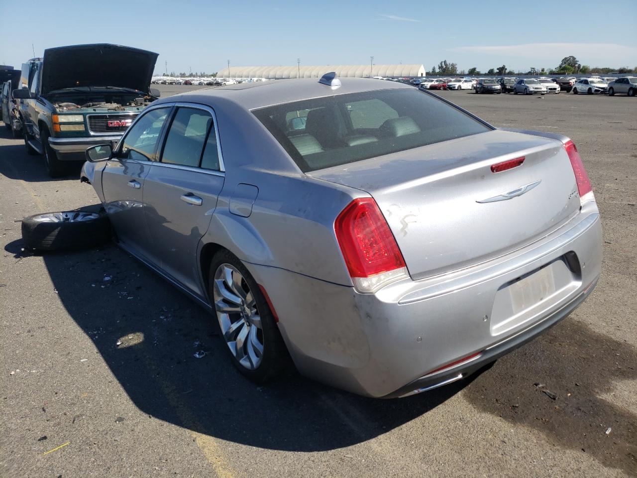 Photo 3 from auction – 2015 CHRYSLER 300C PLATI with VIN 2C3CCAPT5FH769242
