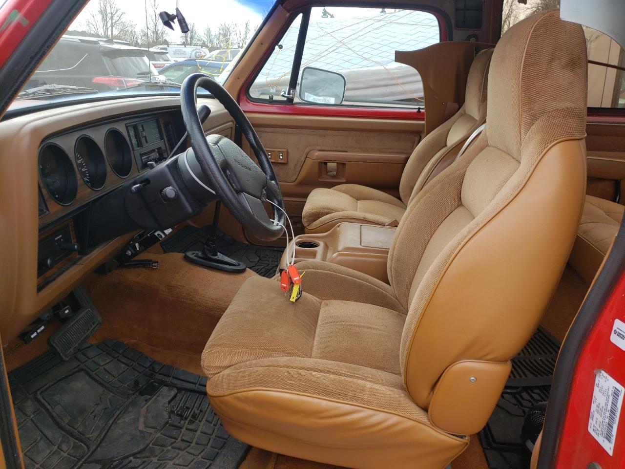 Photo 5 from auction – 1993 DODGE RAMCHARGER with VIN 3B4GM17Z7PM132075