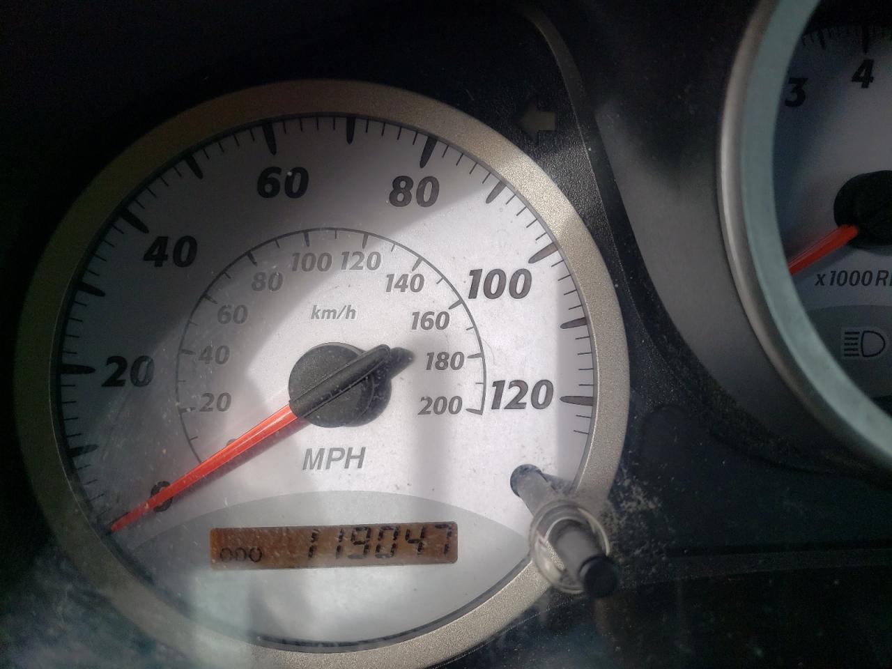 Photo 8 from auction – 2005 TOYOTA RAV4 with VIN JTEHD20V356044816
