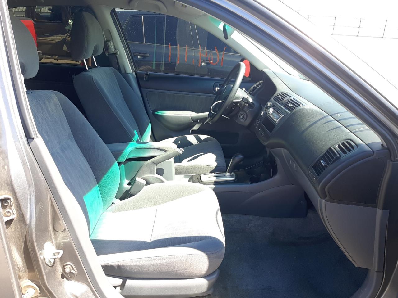 Photo 5 from auction – 2005 HONDA CIVIC LX with VIN 2HGES16525H511707