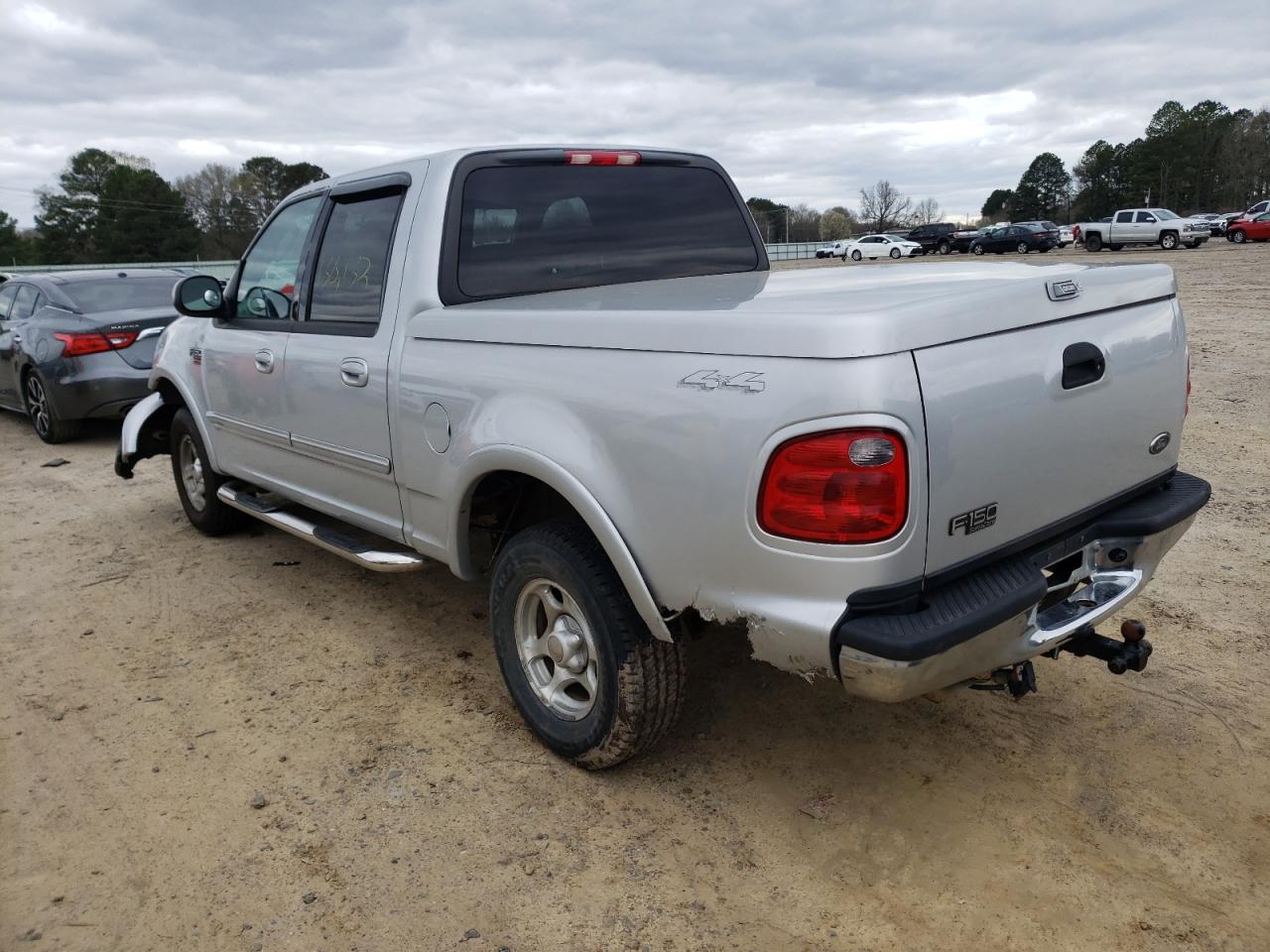 Photo 3 from auction – 2003 FORD F150 SUPER with VIN 1FTRW08L03KB97359