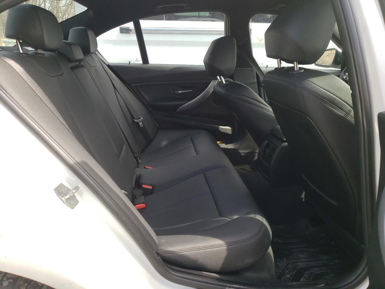 Photo 6 from auction – 2016 BMW 320 XI with VIN WBA8A3C58GK689371