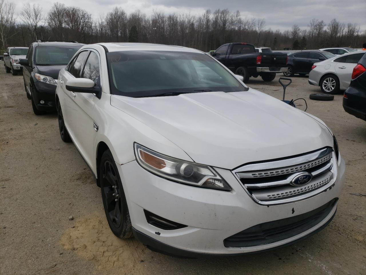 FORD TAURUS SHO 2011 with VIN 1FAHP2KT8BG186713 - Photo from auction