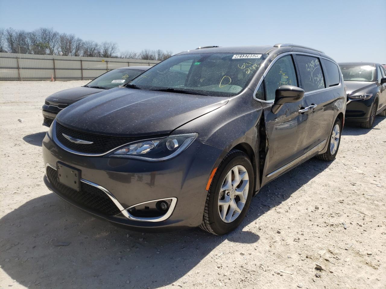 Photo 2 from auction – 2019 CHRYSLER PACIFICA T with VIN 2C4RC1BG9KR681248