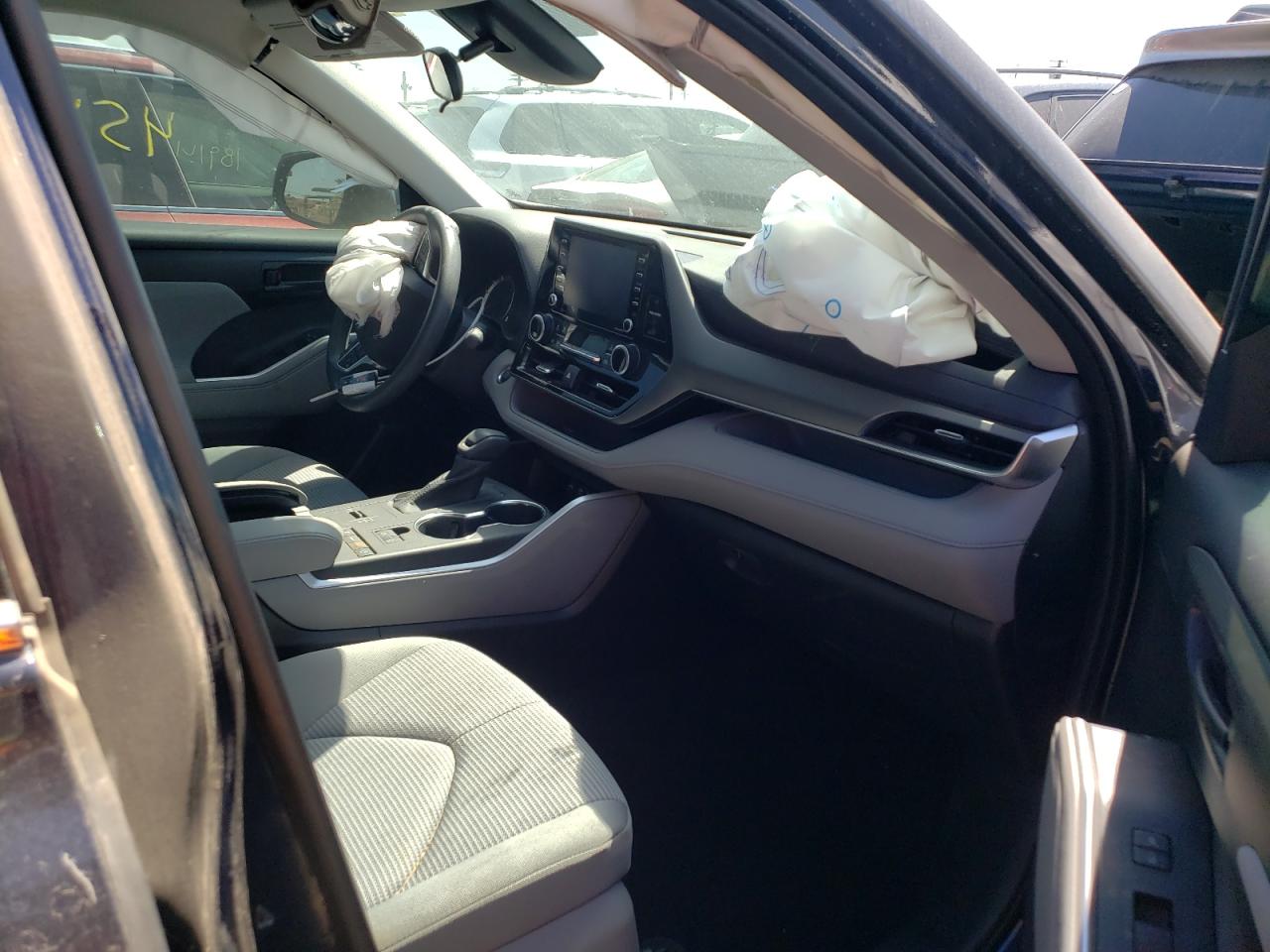Photo 5 from auction – 2020 TOYOTA HIGHLANDER with VIN 5TDCZRAHXLS016901