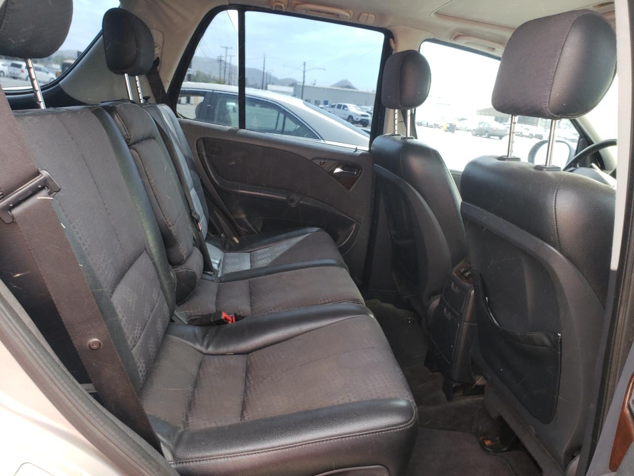 Photo 6 from auction – 2000 MERCEDES-BENZ ML 320 with VIN 4JGAB54E1YA195478