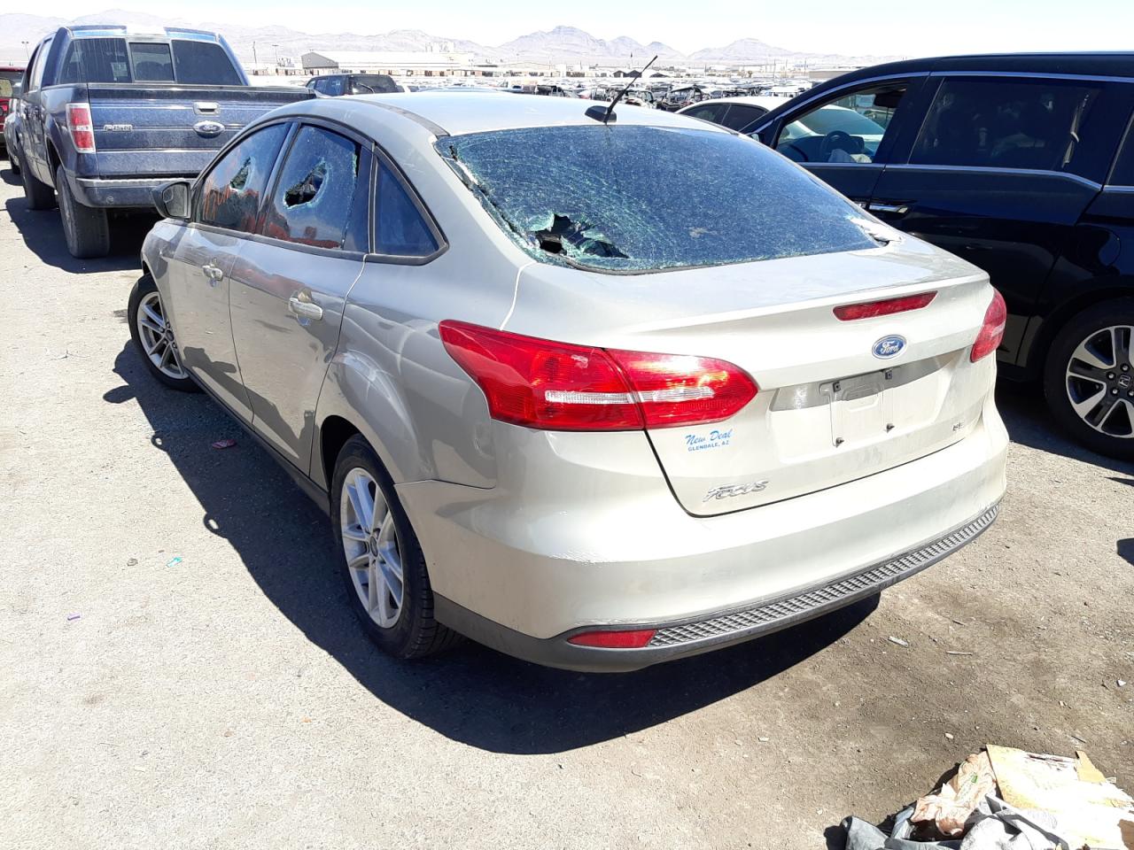 Photo 3 from auction – 2015 FORD FOCUS SE with VIN 1FADP3F21FL206187