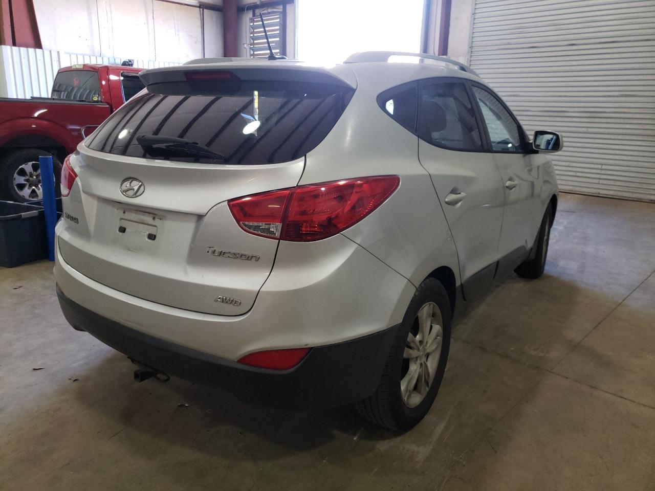 Photo 4 from auction – 2011 HYUNDAI TUCSON GLS with VIN KM8JUCAC0BU148501