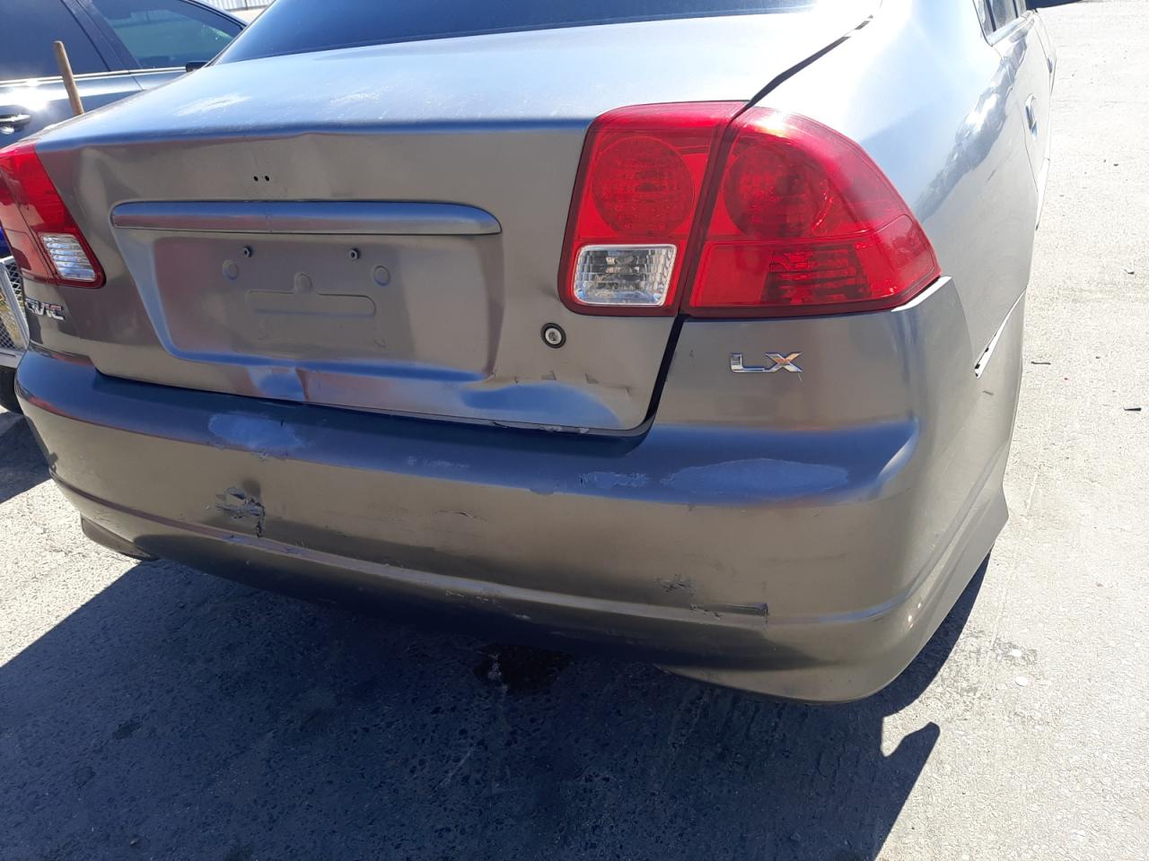 Photo 9 from auction – 2005 HONDA CIVIC LX with VIN 2HGES16525H511707