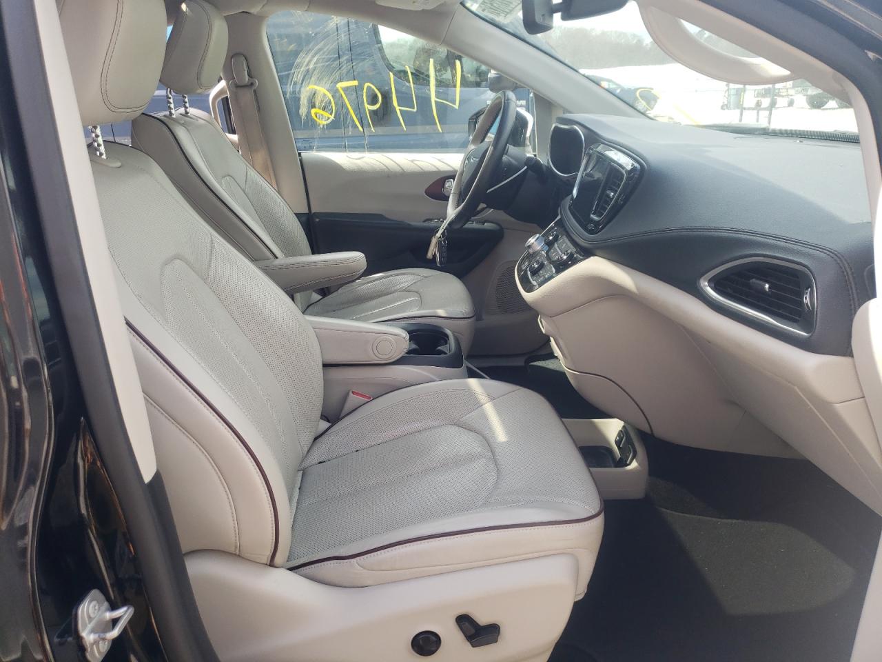 Фото 5 с аукциона – 2020 CHRYSLER PACIFICA L с VIN 2C4RC1GG8LR181334