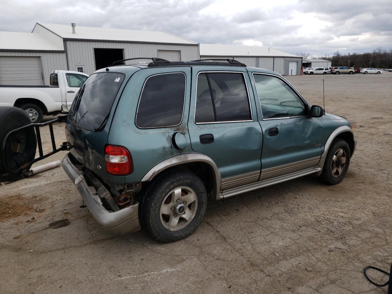 Photo 9 from auction – 2000 KIA SPORTAGE with VIN KNDJA7238Y5656236