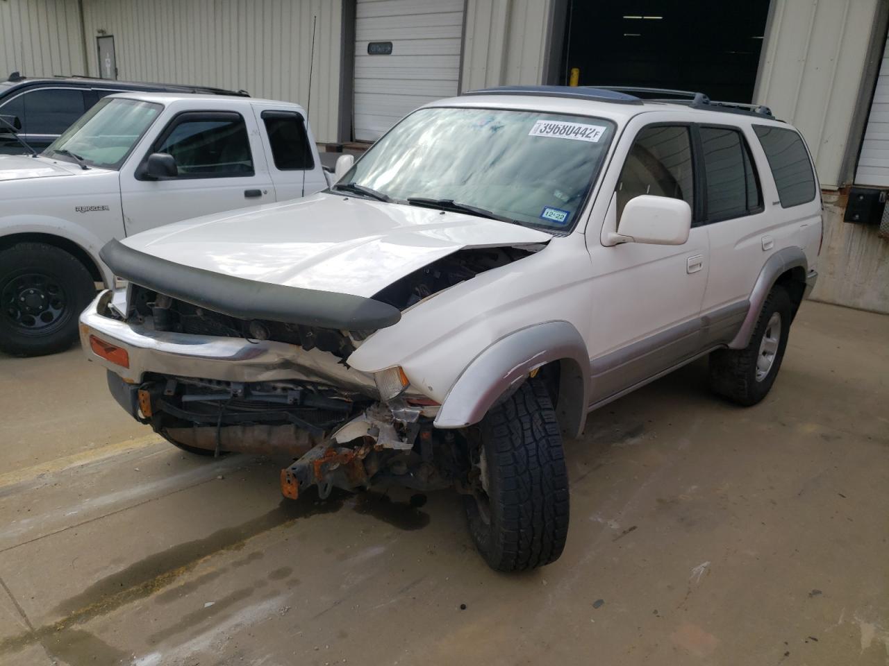 Photo 2 from auction – 1998 TOYOTA 4RUNNER LI with VIN JT3GN87R5W0070626