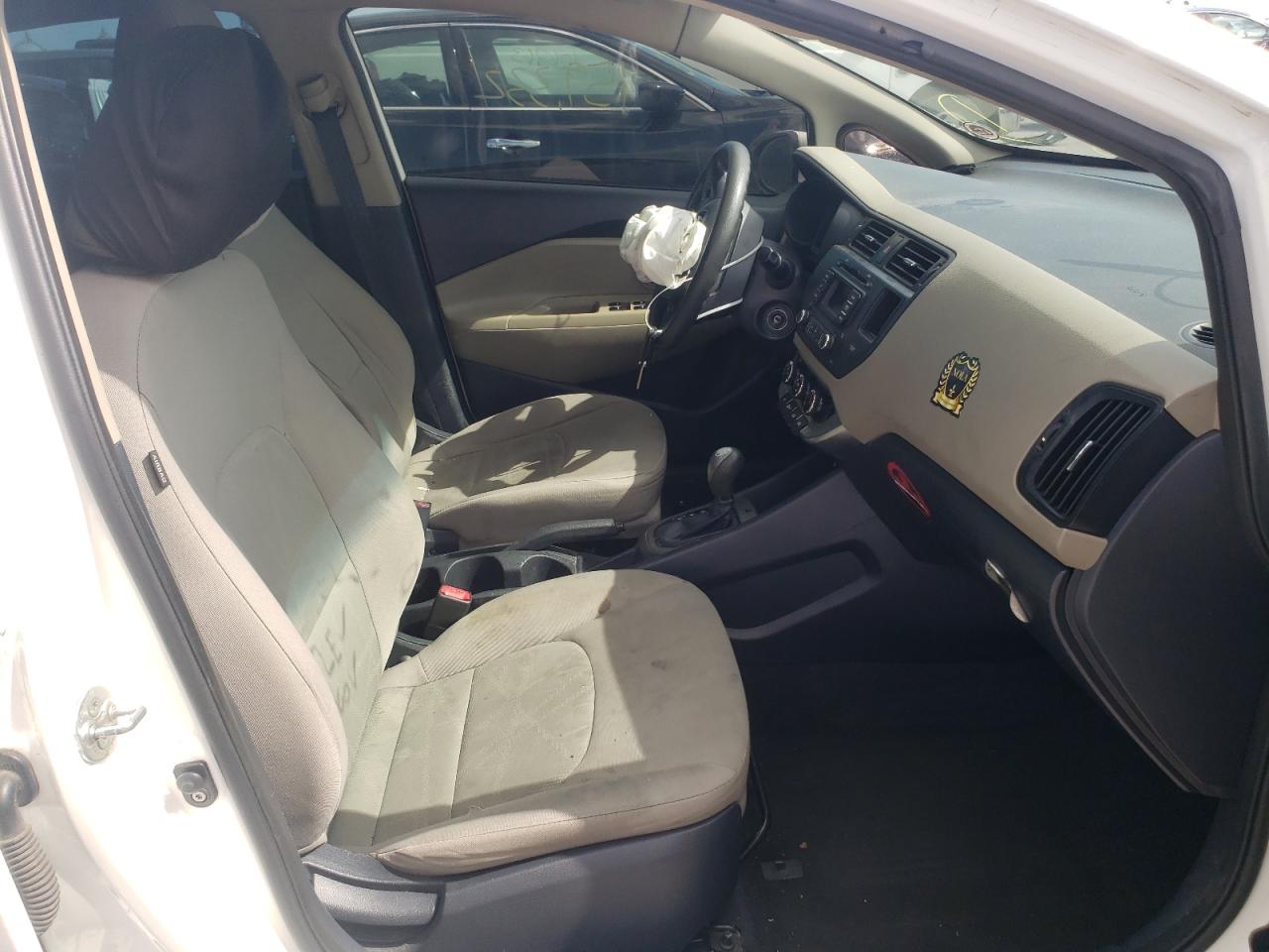 Photo 5 from auction – 2014 KIA RIO LX with VIN KNADM4A35E6385949