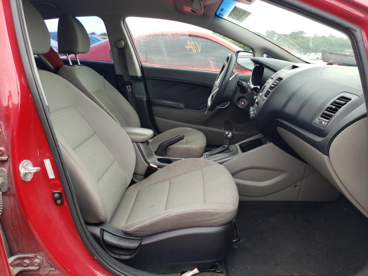 Photo 5 from auction – 2014 KIA FORTE LX with VIN KNAFX4A63E5063519