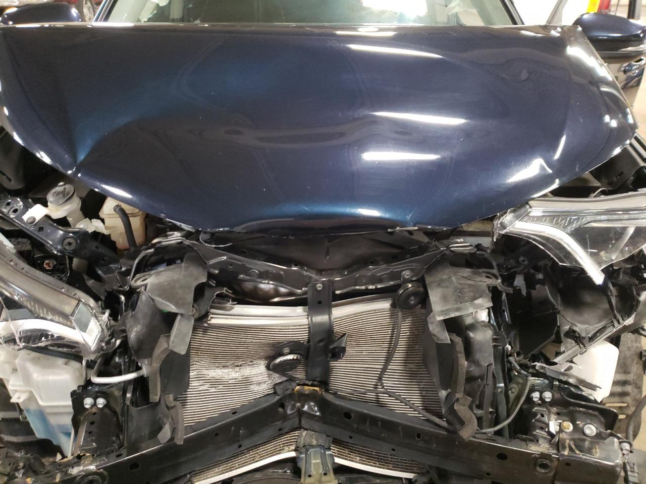 Photo 7 from auction – 2018 TOYOTA RAV4 ADVEN with VIN JTMRFREV8JD222407