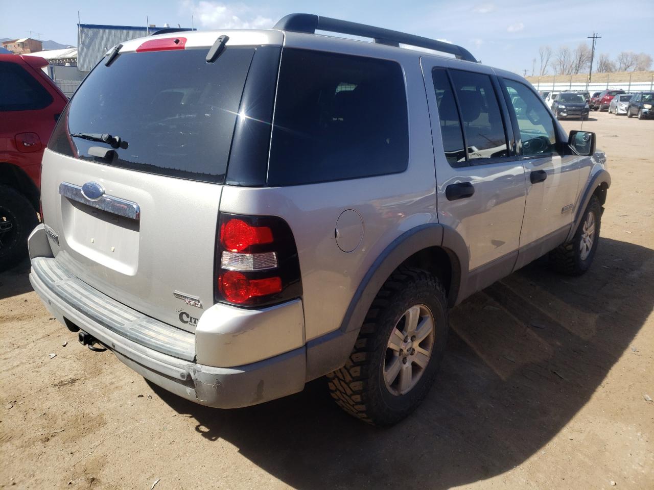 صورة رقم 4 من المزاد - 2006 FORD EXPLORER X مع VIN 1FMEU73E16UA45200