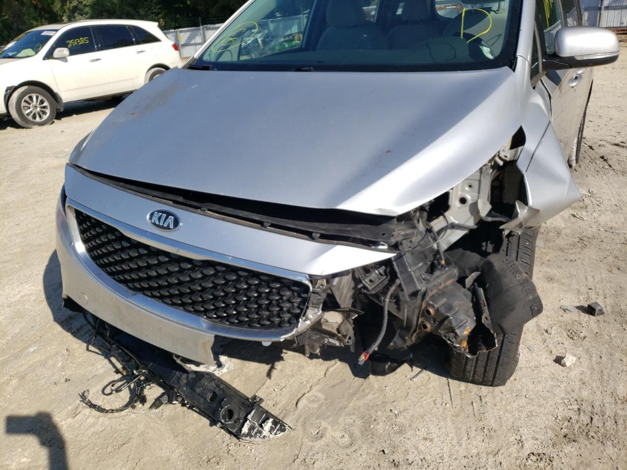 Photo 9 from auction – 2016 KIA SEDONA L with VIN KNDMA5C14G6206493