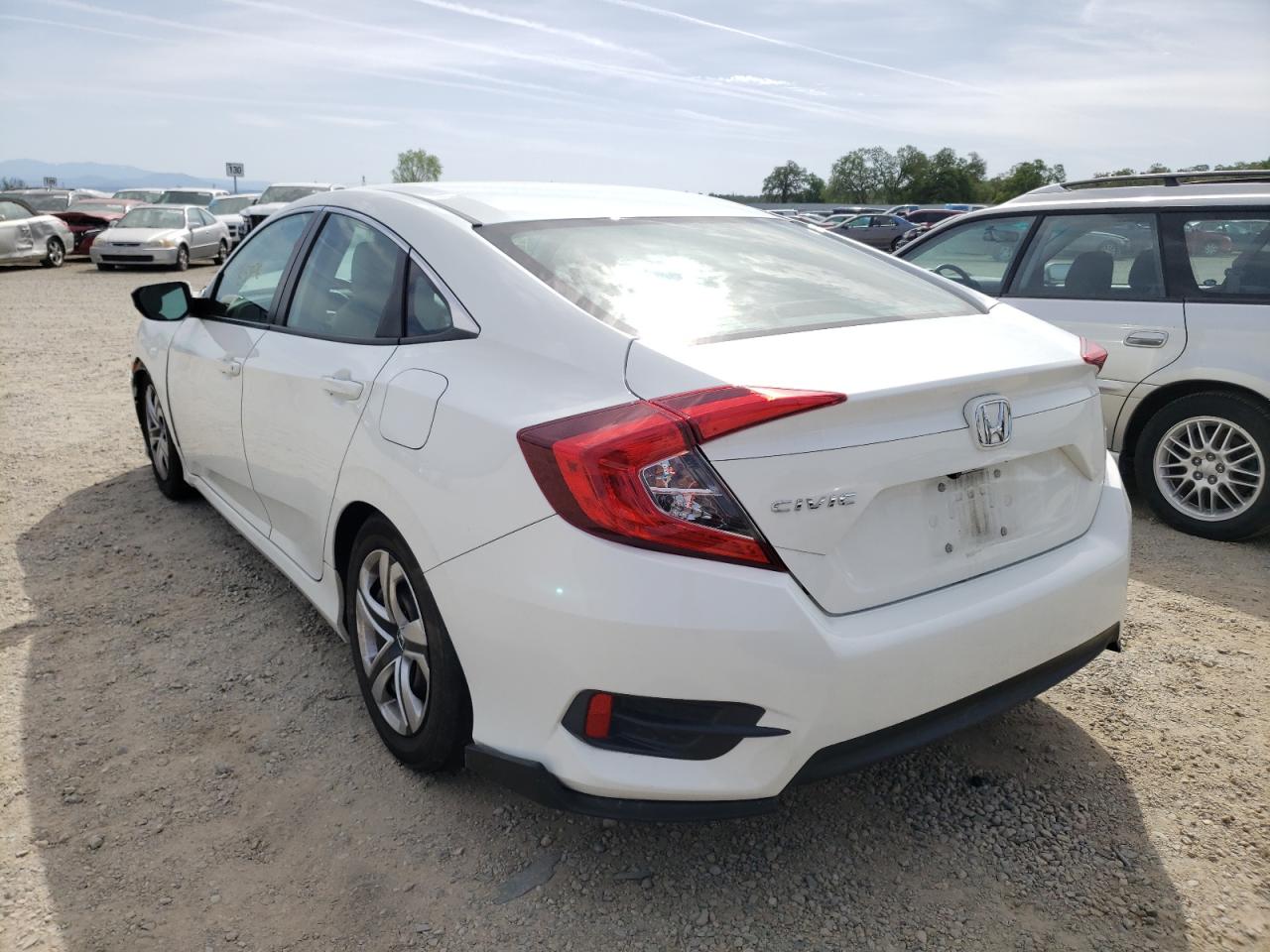 Photo 3 from auction – 2017 HONDA CIVIC LX with VIN 19XFC2F57HE229147