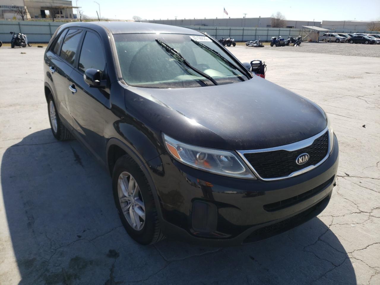 Photo 1 from auction – 2014 KIA SORENTO LX with VIN 5XYKT3A64EG477472