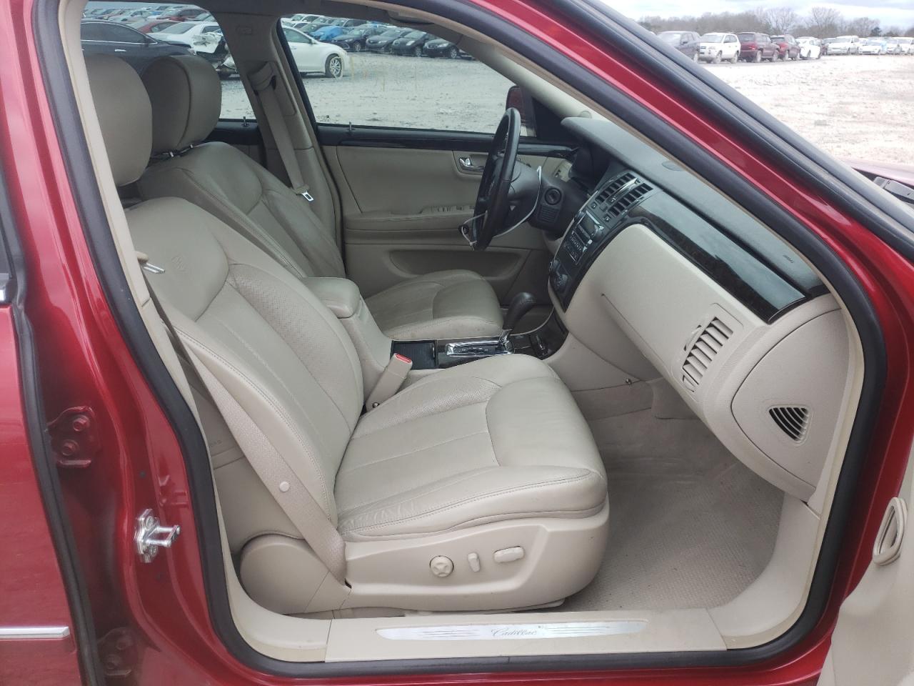 Photo 5 from auction – 2011 CADILLAC DTS LUXURY with VIN 1G6KD5E63BU115052