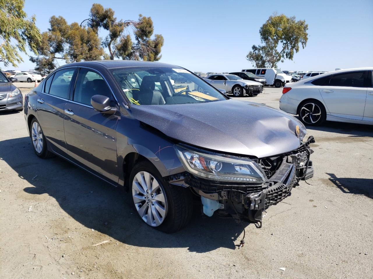 HONDA ACCORD EXL 2015 with VIN 1HGCR2F81FA054472 - Photo from auction