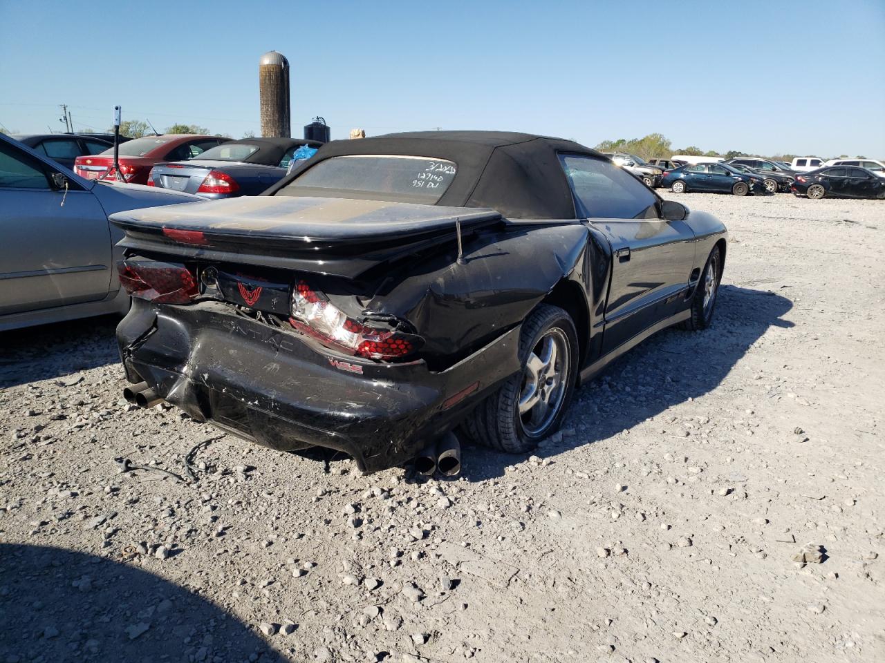 Photo 4 from auction – 2002 PONTIAC FIREBIRD T with VIN 2G2FV32G722162334