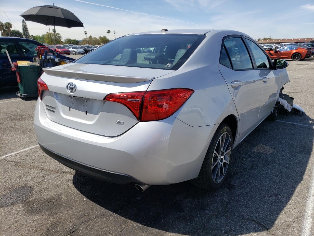 Photo 4 from auction – 2017 TOYOTA COROLLA L with VIN 5YFBURHEXHP580747