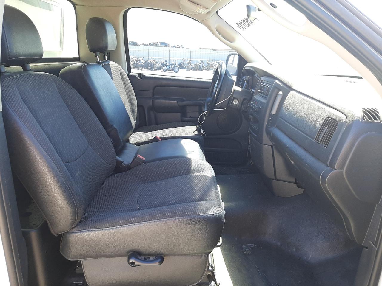 Photo 5 from auction – 2004 DODGE RAM 1500 S with VIN 1D7HA16N94J275736