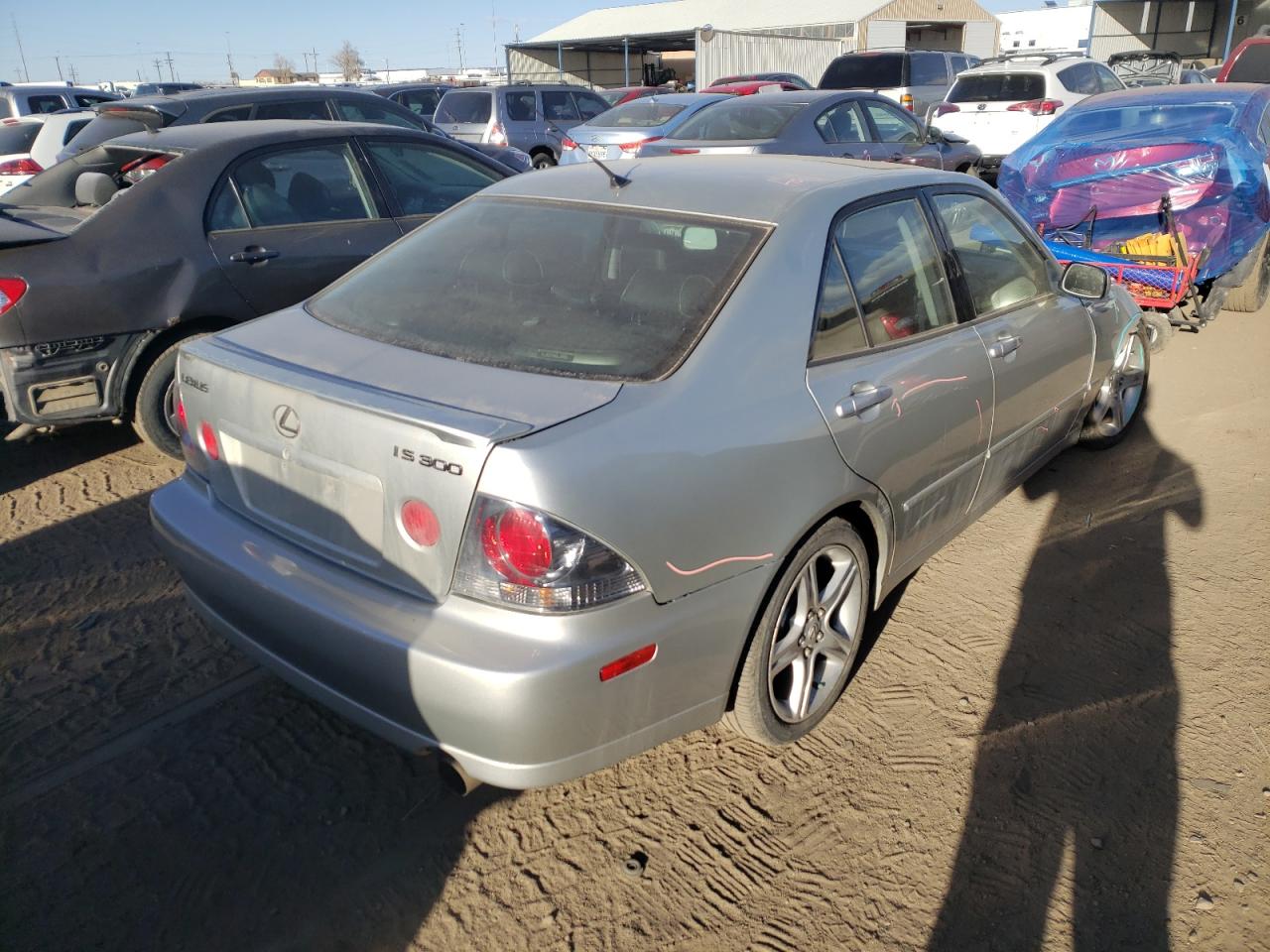 Photo 4 from auction – 2004 LEXUS IS 300 with VIN JTHBD192540086983