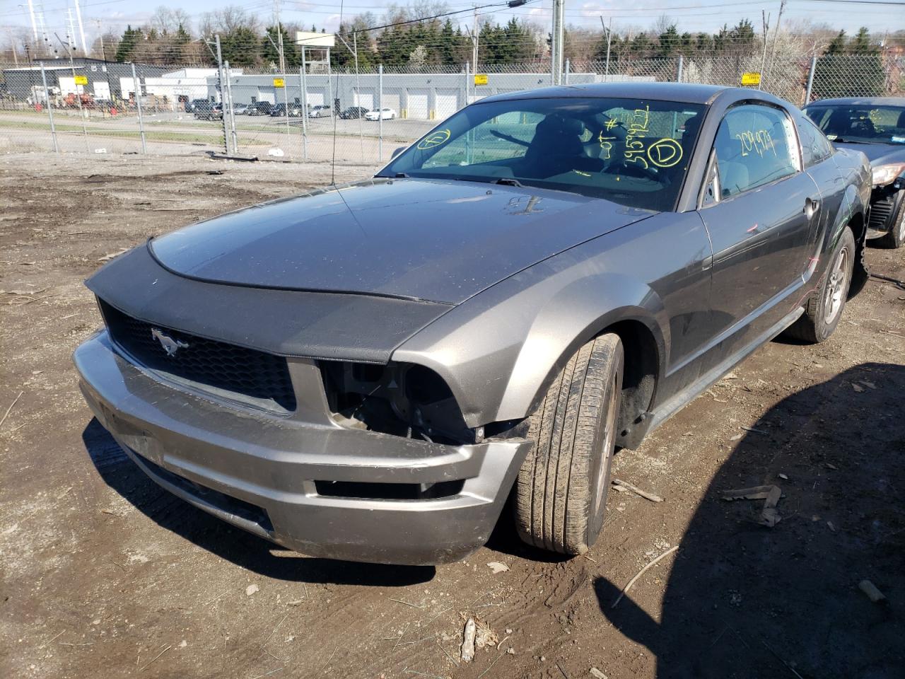Photo 2 from auction – 2005 FORD MUSTANG with VIN 1ZVFT80N955205755