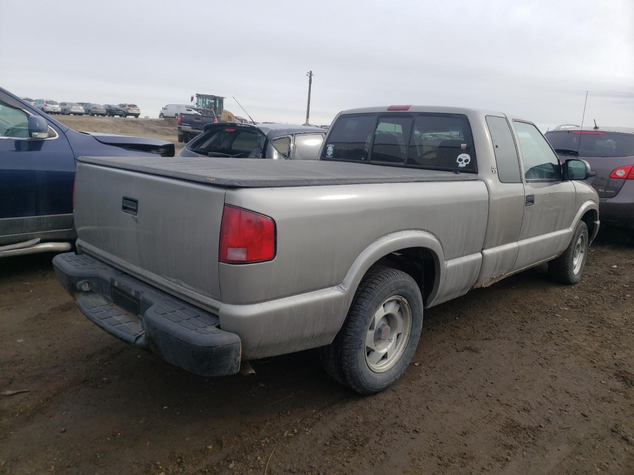 Photo 4 from auction – 2001 GMC SONOMA with VIN 1GTCS19W118200229