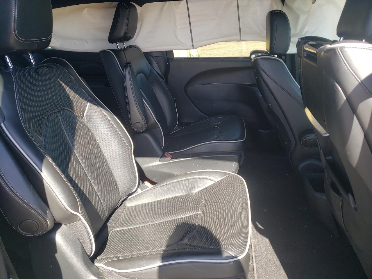 Photo 6 from auction – 2019 CHRYSLER PACIFICA H with VIN 2C4RC1N72KR630153