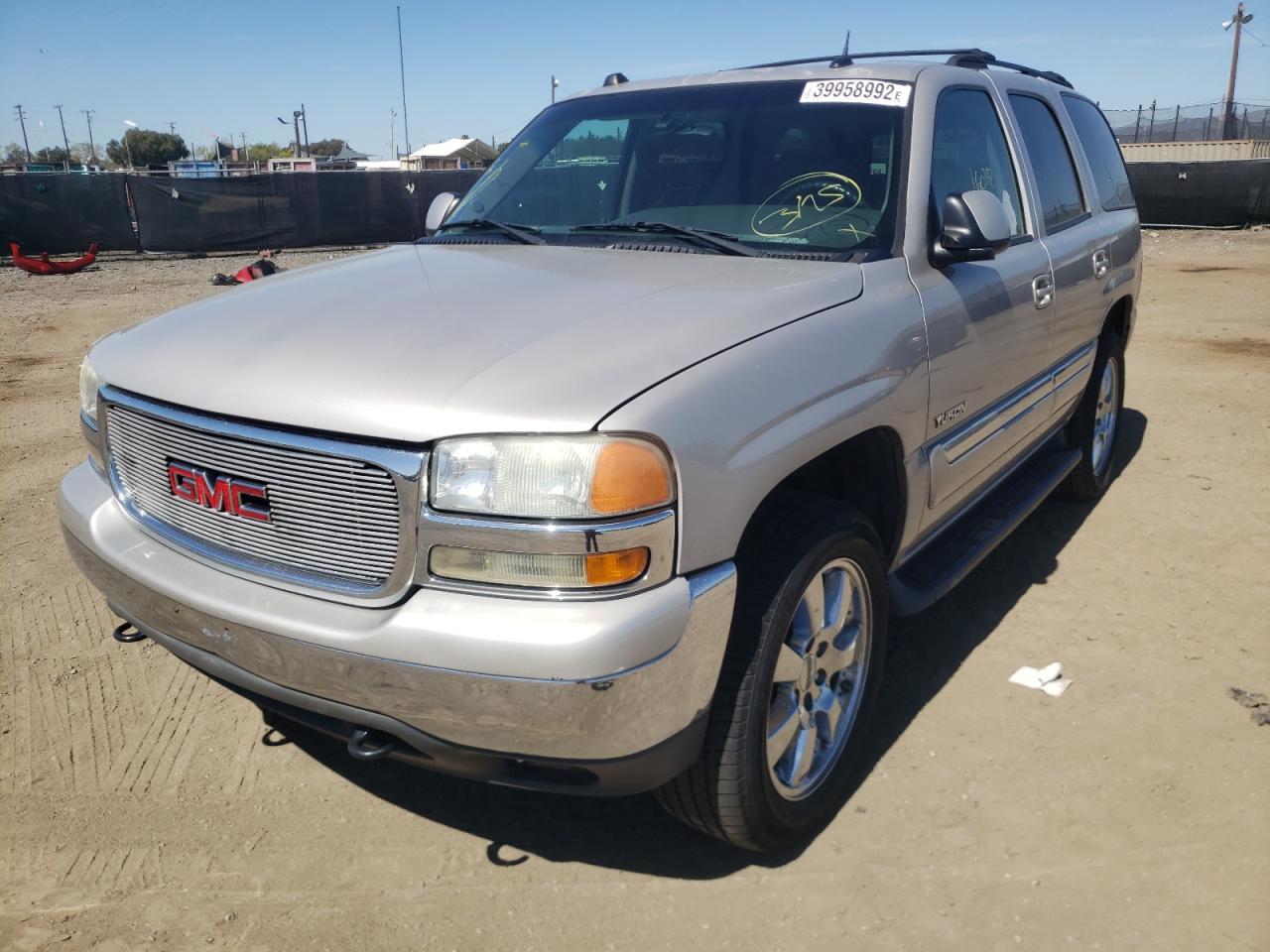 Photo 2 from auction – 2005 GMC YUKON with VIN 1GKEK13T85J112403