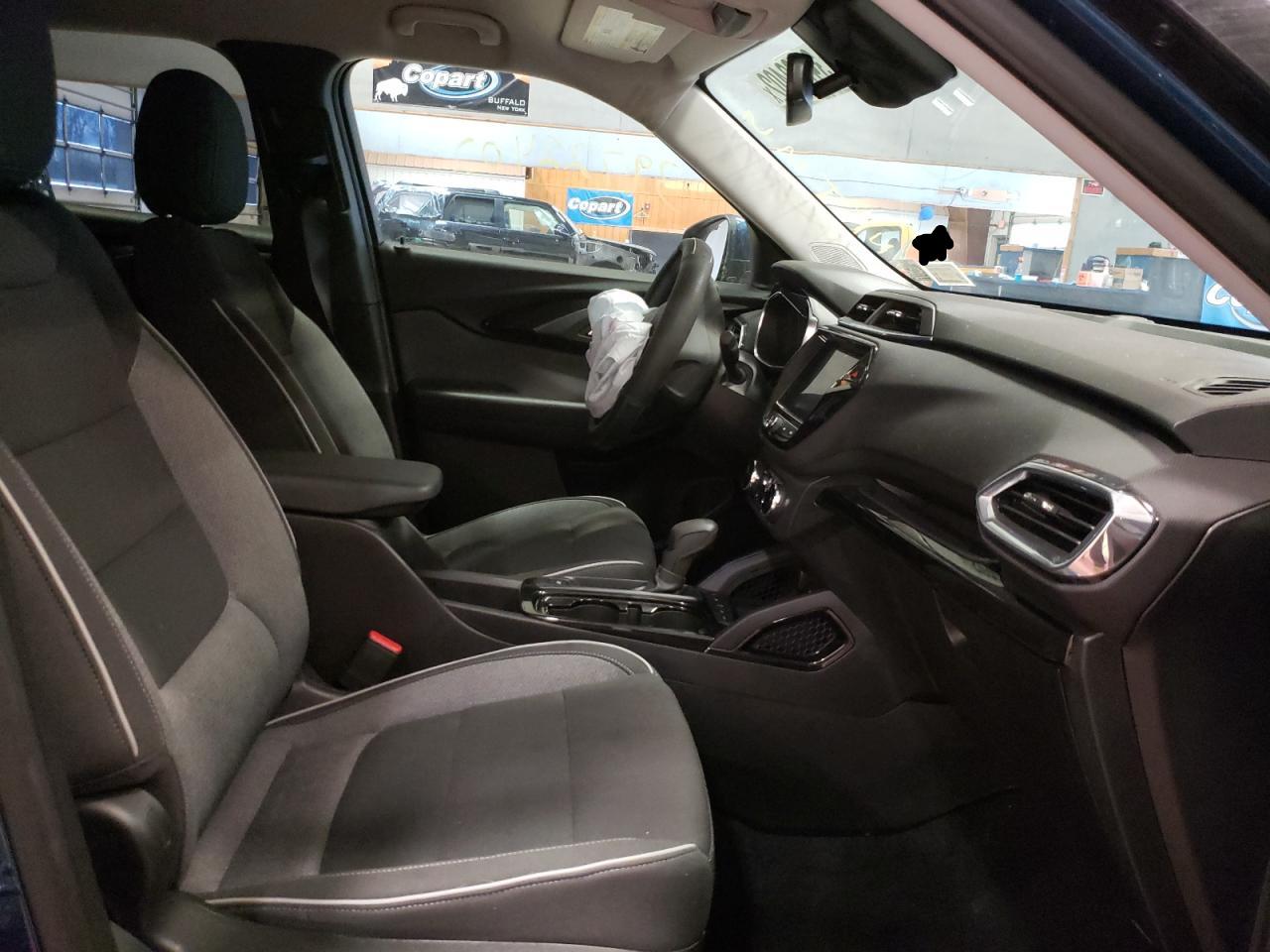 Photo 5 from auction – 2021 CHEVROLET TRAILBLAZE with VIN KL79MRSL7MB031356